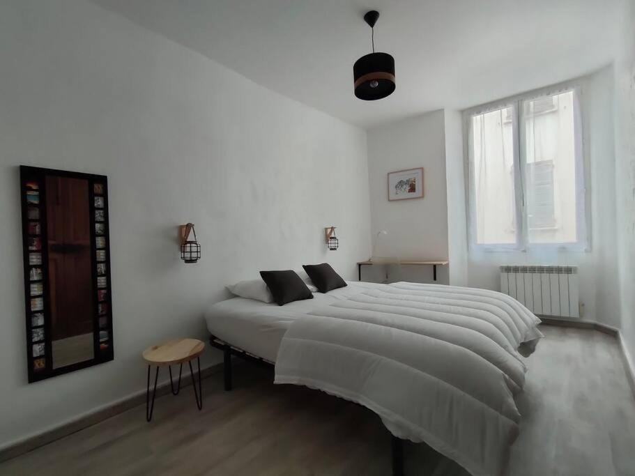 סיסטרון Appartement Au Coeur Du Village מראה חיצוני תמונה