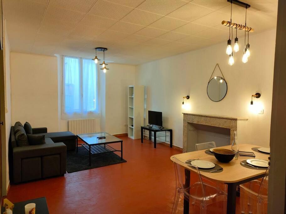 סיסטרון Appartement Au Coeur Du Village מראה חיצוני תמונה